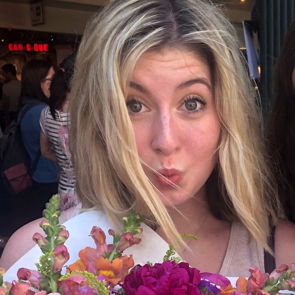 Meet your Posher, Ellie - Picture 1 of 1